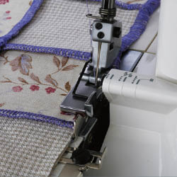 elna-extend-guide-tissu-surjeteuse-264-664-864air image 2
