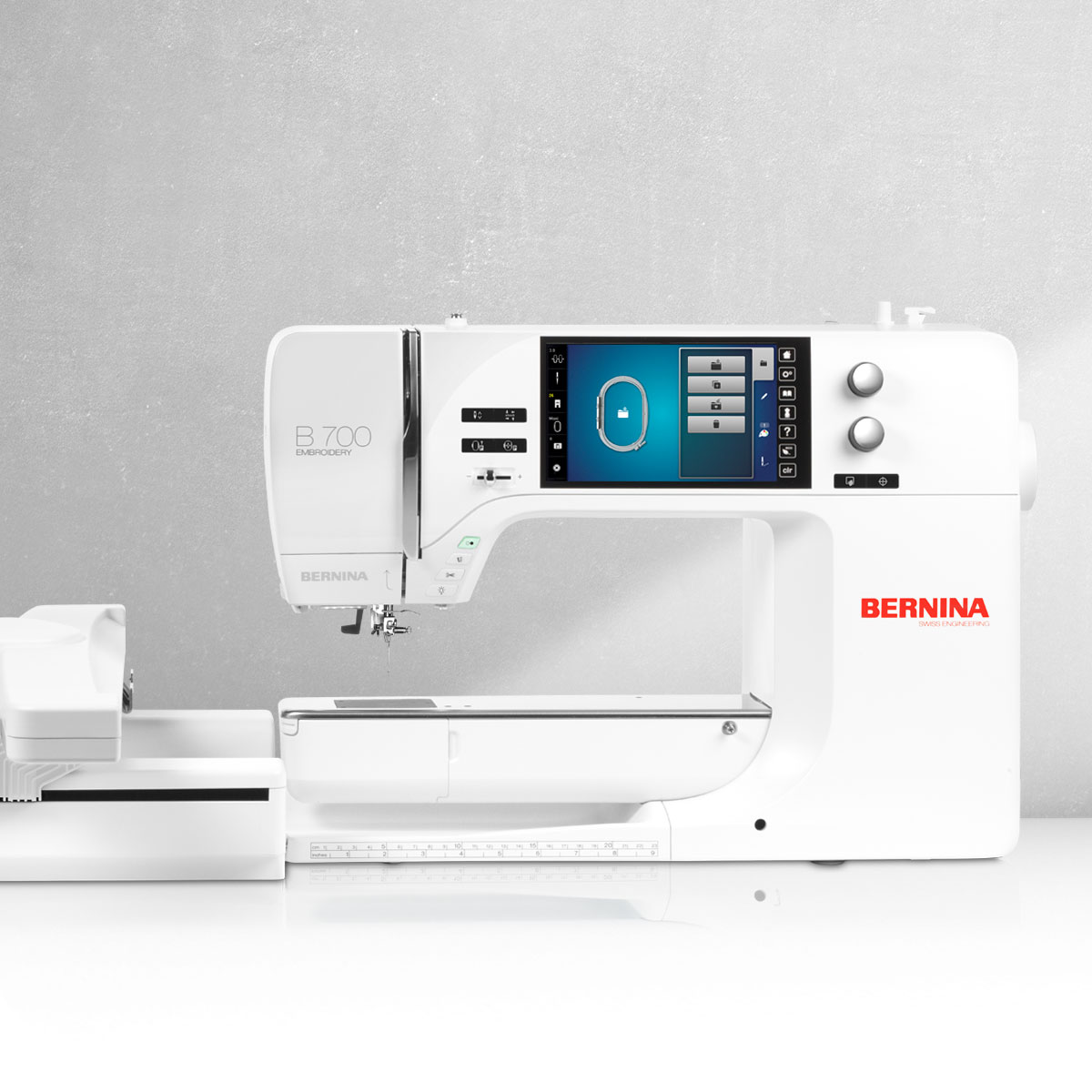 bernina-700-brodeuse-module-inclus-cadre-midi image 2