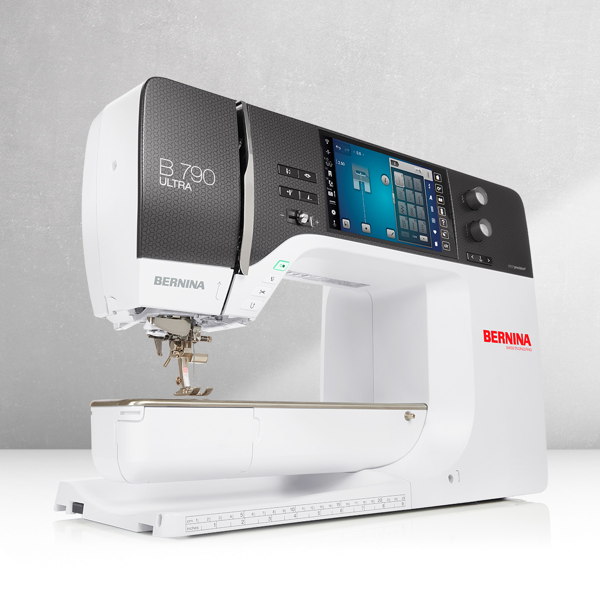 bernina-790-ultra-machine-coudre-broderie-quilt image 3