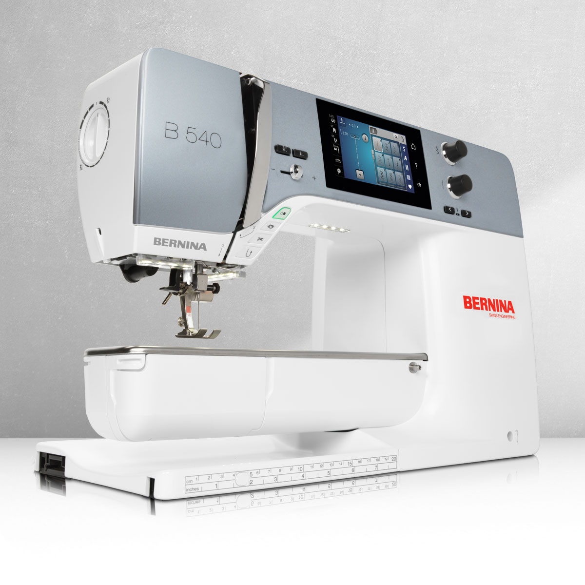 bernina-5-series-540-machine-coudre-points-d-coratifs image 3